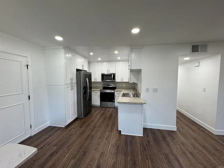 847 Tamayo Dr — Photo 8