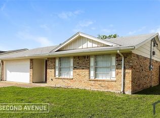 411 Southlake Dr, Forney, TX 75126