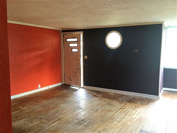 4th image of 2531 NE Fair Dr