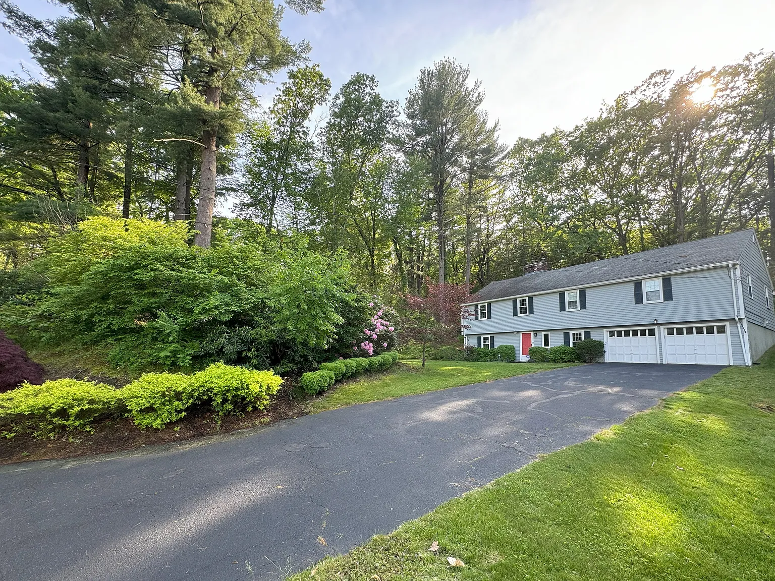3 bed, 2400 sqft, $5,050 — Photo 4