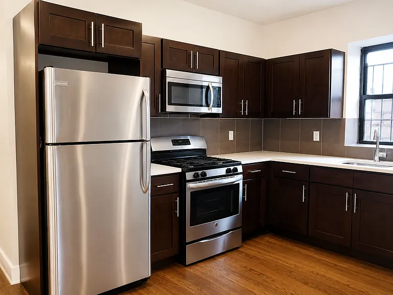 10 Sackman St #5 — Photo 1