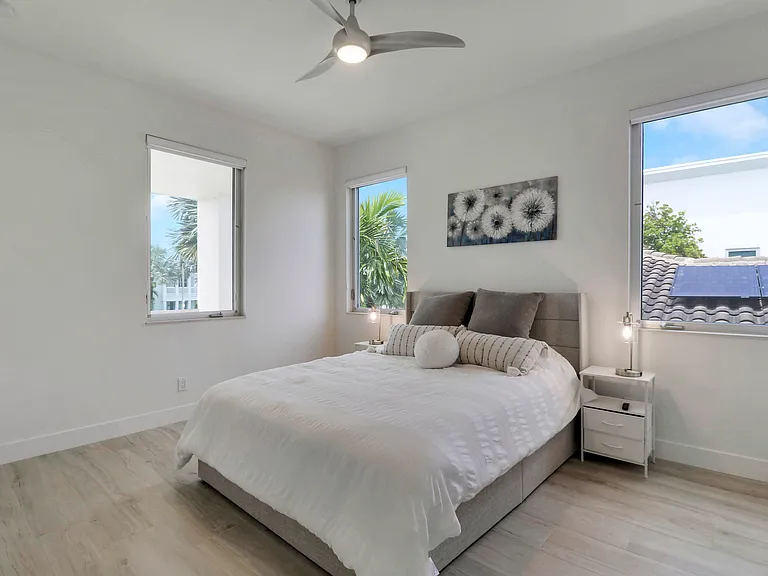 5029 Grandiflora Rd — Photo 17