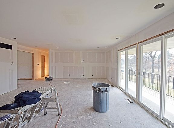 4th image of 5 Oak Park Ct