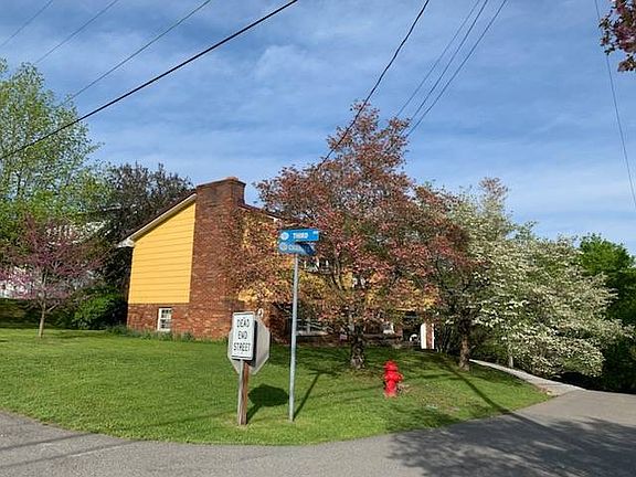 4th image of 326 Charles St