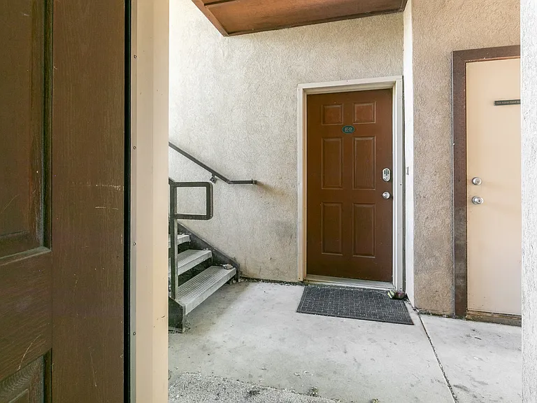 1600 Pinebrook Blvd #E1 — Photo 20
