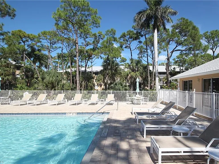 3062 Sandpiper Bay Cir #K302 — Photo 27