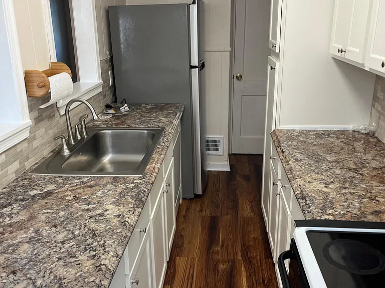 23 Madison Dr — Photo 5