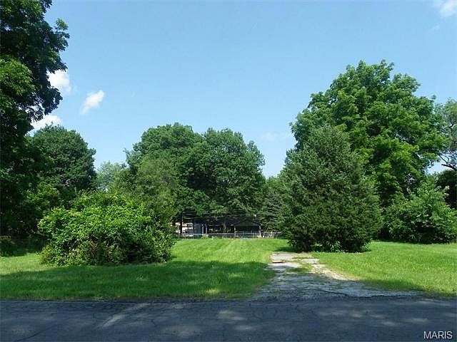 1st image of 2926 Daley Ave