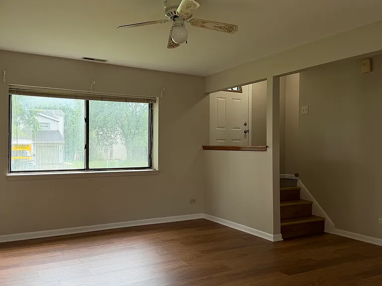 27W106 Cooley Ave — Photo 5