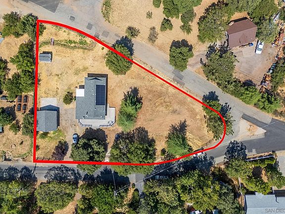 5th image of 2779 Lakeview Dr