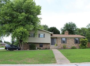 1805 Par Ln, Harrison, AR 72601