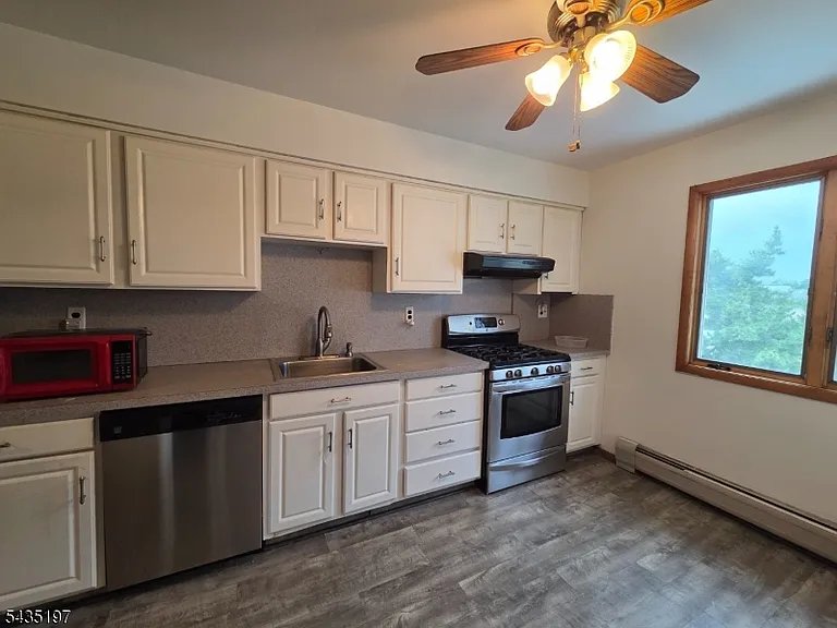 508 Lincoln St #2 — Photo 11