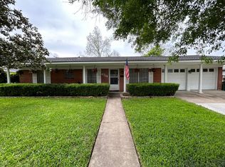 4704 Begonia Ln, Victoria, TX 77904