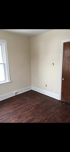 3 bed, 1300 sqft, $2,300 — Photo 4