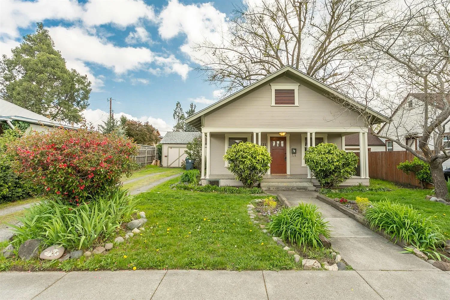 621 Palm St photo 1