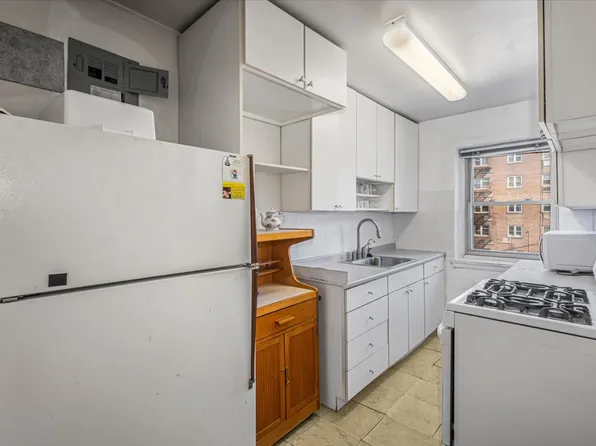 144-55 Melbourne Avenue image 7 of 18