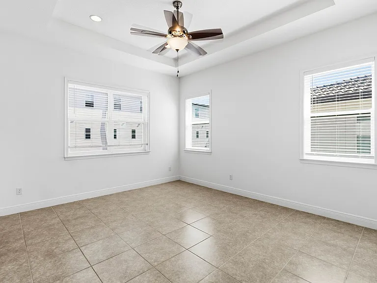 10096 Sunnifa Aly — Photo 18