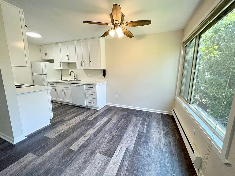 Barbi Apartments — Photo 14