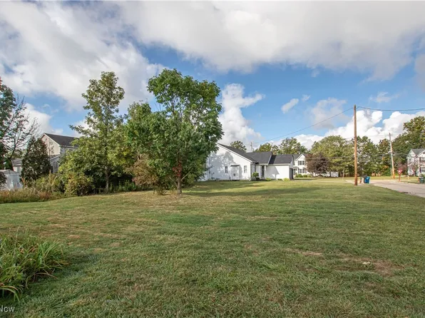 Aspen St, North Ridgeville, OH 44039