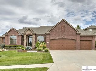 813 S 181st Ave, Elkhorn, NE 68022