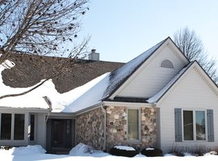 610 Mac Henry Cir #D, Brookfield, WI 53045