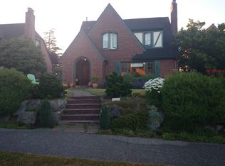 2020 36th Ave W, Seattle, WA 98199