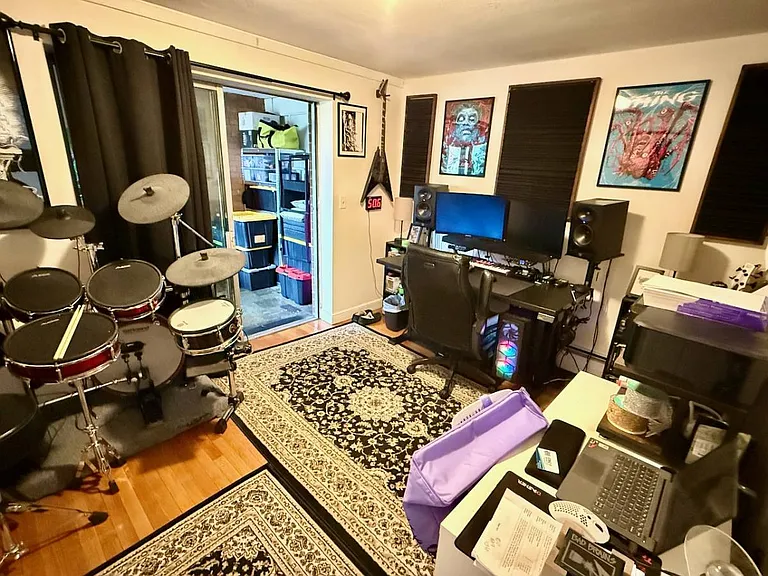 12 Commonwealth Ct — Photo 7