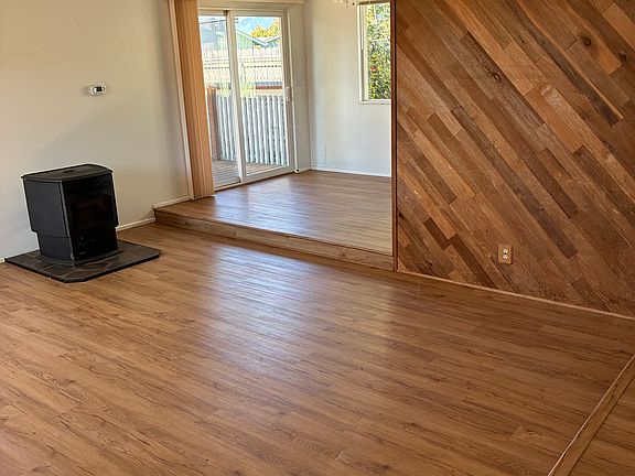 4th image of 1048 57th St