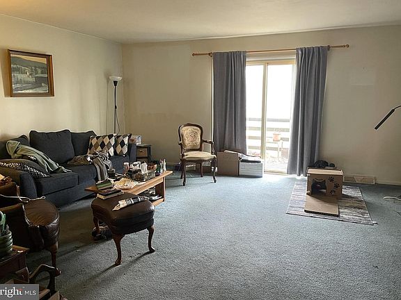 4th image of 2816 Aspen Hill Rd