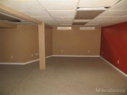 5th image of 15255 Canberra St