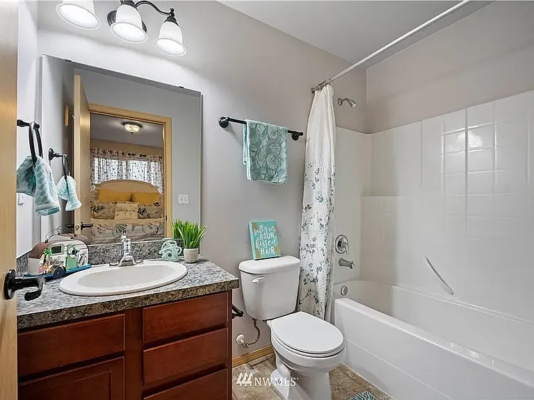 1017 W Main St #C101 — Photo 23