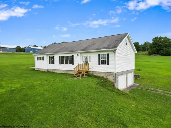 71 Greenwood Ln, Aurora, WV 26705