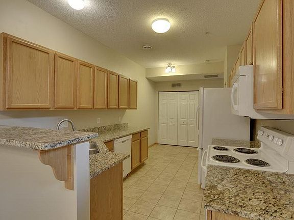 2nd image of 5040 Holly Ln N Unit 6