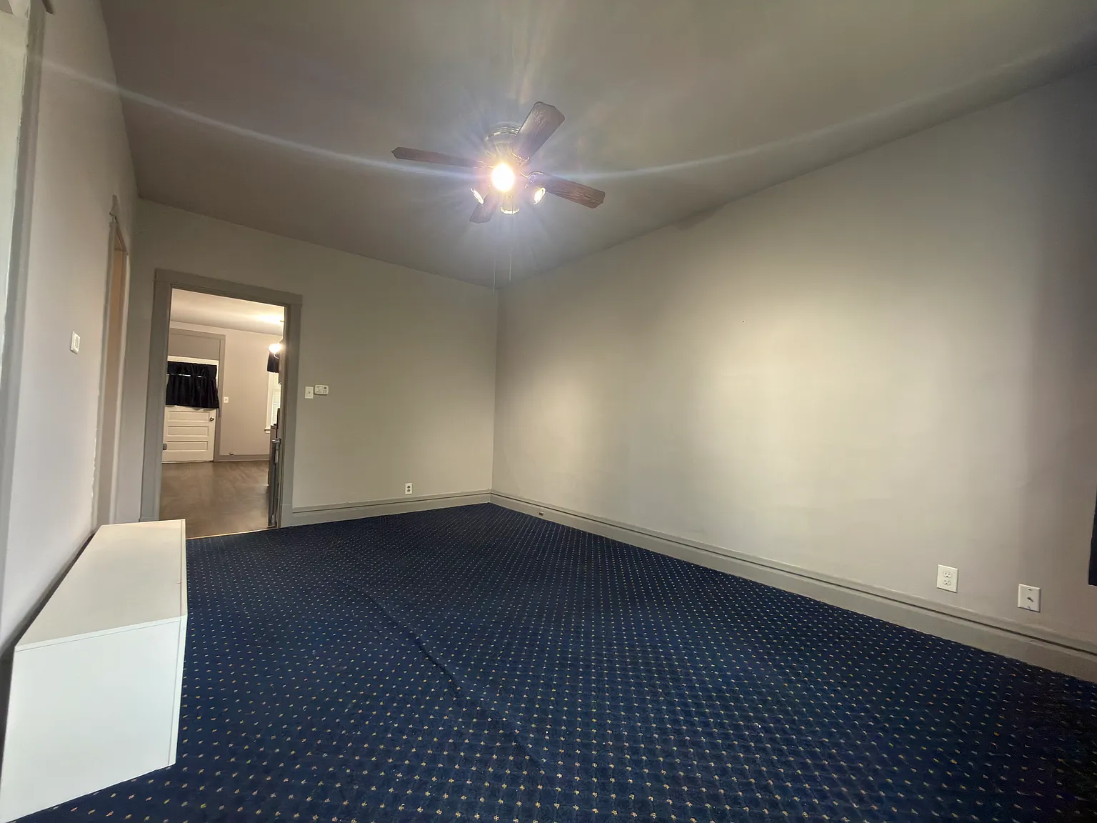 2 bed, $1,400 — Photo 2