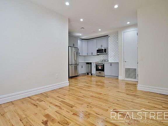 4th image of 1576 Lincoln Pl APT 1B