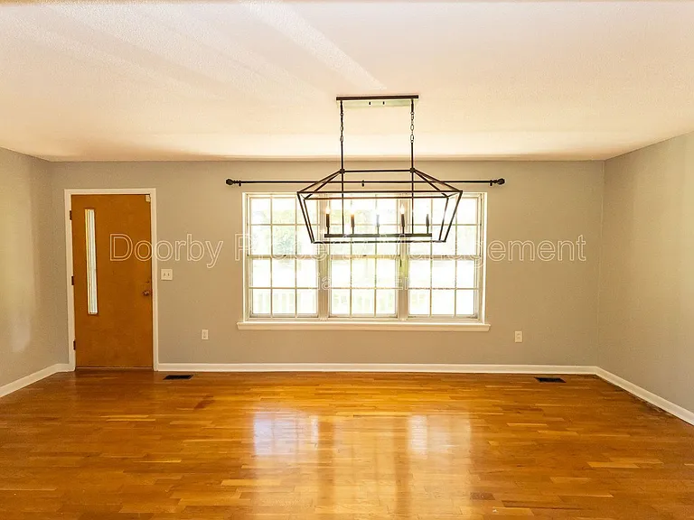834 Kay Cir — Photo 5
