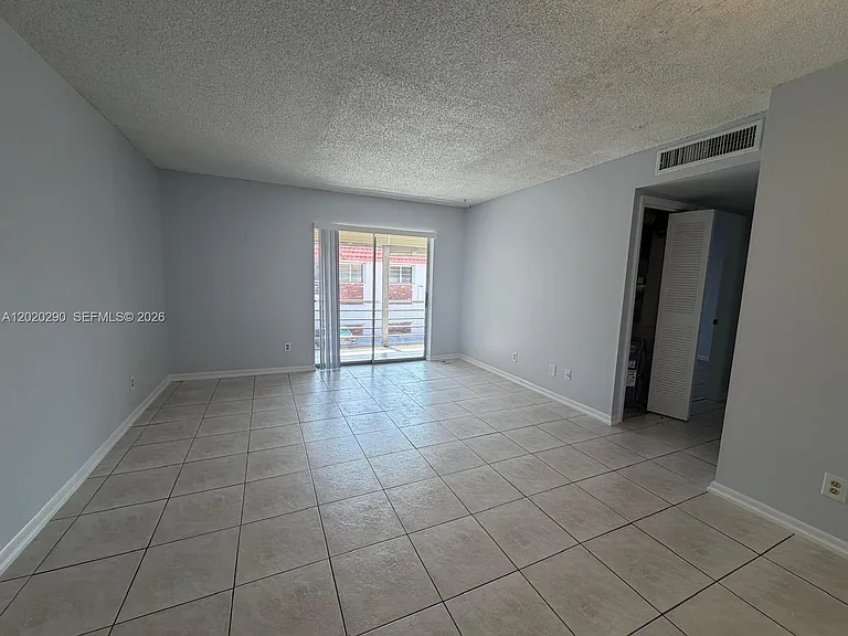 3550 NW 8th Ave #713 — Photo 8