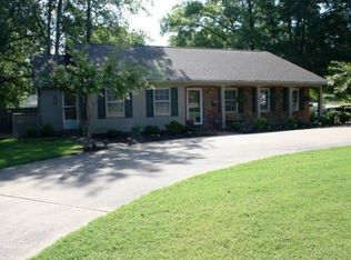 1800 Lake Rd, Dyersburg, TN 38024