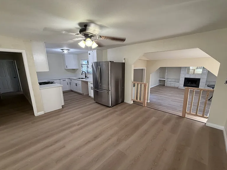 611 Lillian Dr — Photo 15