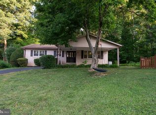 9002 Barb Anne Ct, Springfield, VA 22152