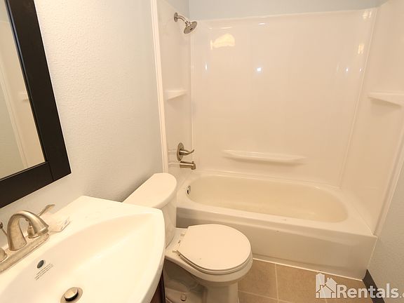 4th image of 11528 Dawn St #B