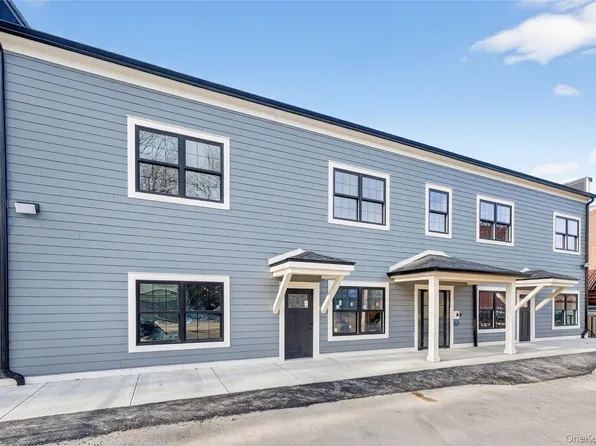 10 Market St, Wappingers Falls, NY