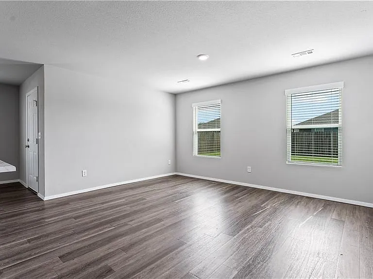 1405 S Corsac St — Photo 3