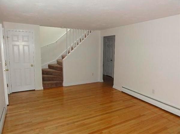 2nd image of 449 Bedford St #449