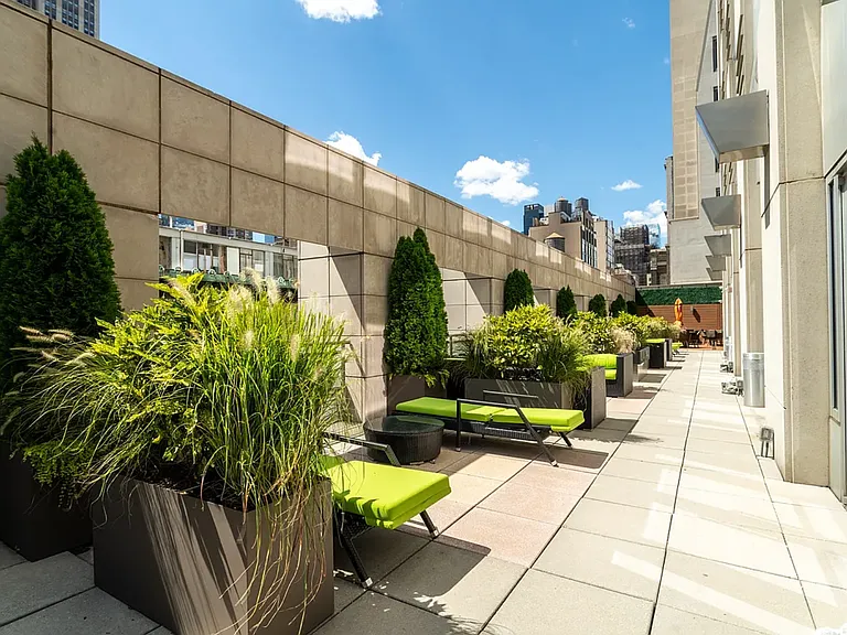 400 5th Ave #40F — Photo 16