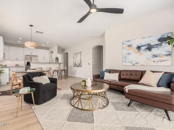 8568 W MAYA Drive, Peoria, AZ 85383