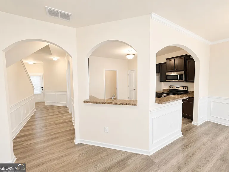 326 Lauren Dr — Photo 7