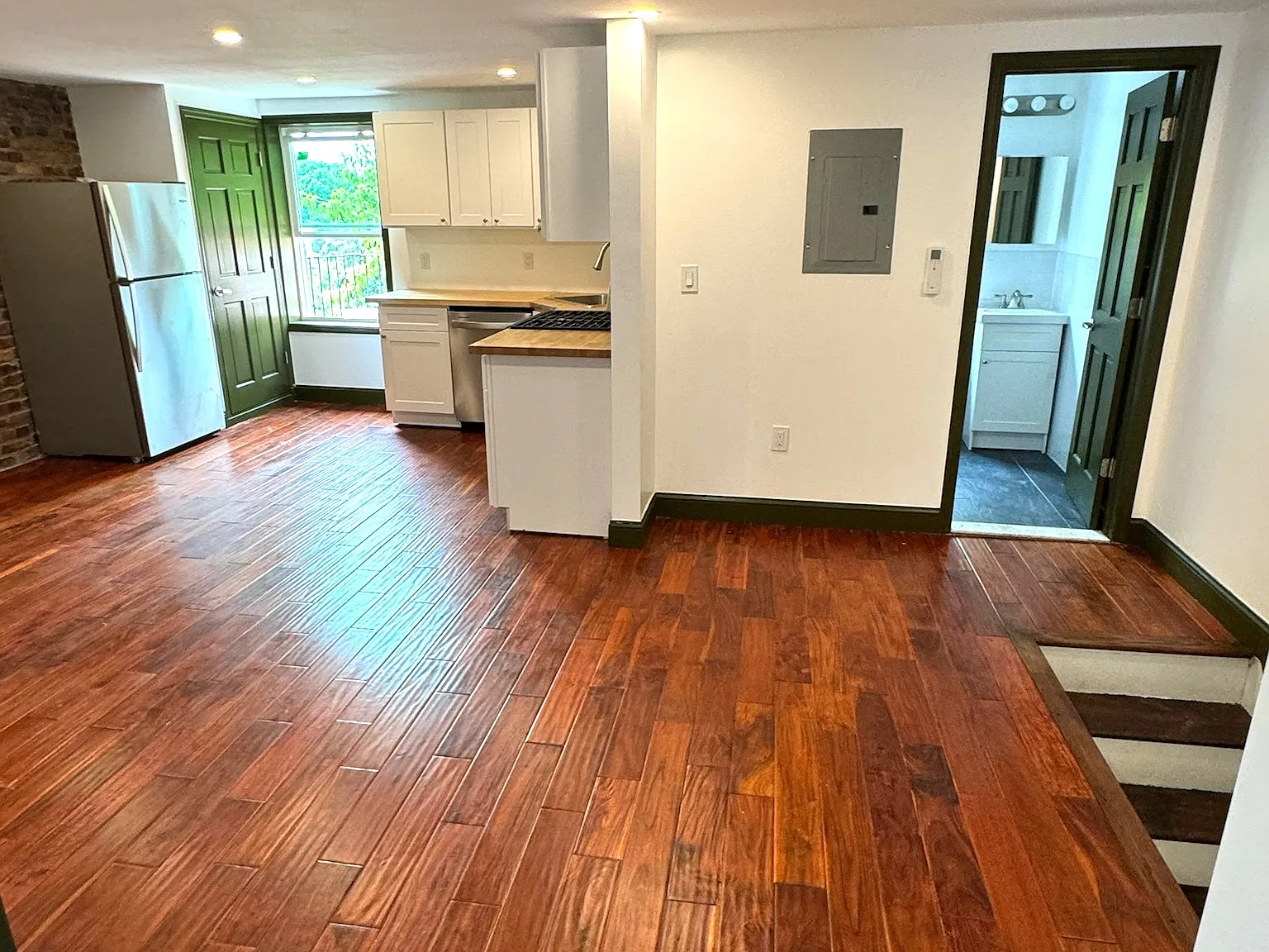 2 bed, 675 sqft, $2,450 — Photo 4