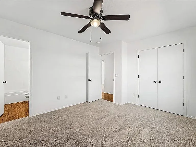 3306 SW Victoria Pl #E — Photo 14