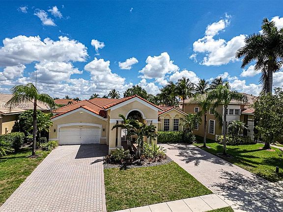 3rd image of 16399 NW 12th St